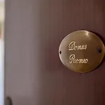 Apartment Domus Romeo Neapel