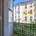 Domus Romeo Apartment *