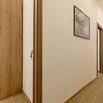 Apartment Domus Romeo Neapel