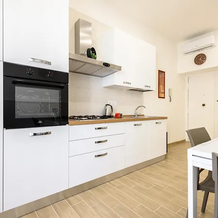 Apartment Domus Romeo *