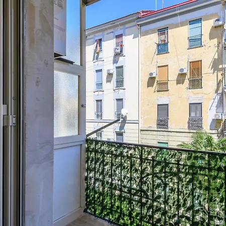 Domus Romeo Apartment *